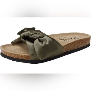 Women’s 6.5 olive silk bow sandals